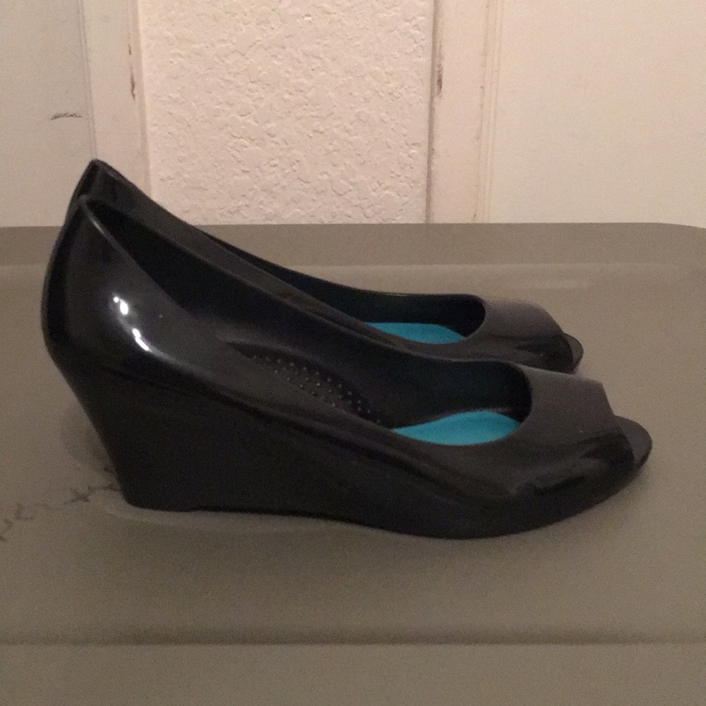 Okab black peep toe wedges sz 8